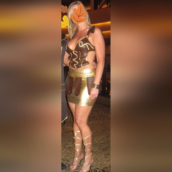 Warrior girl Costume - Picture 9 of 9